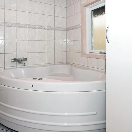 3 Bedroom Amazing Home In Hvide Sande Casa vacanze *