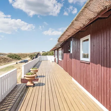 3 Bedroom Amazing In Hvide Sande 別荘